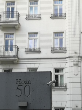 Apartment Hoża 50 with a balcony in close Center